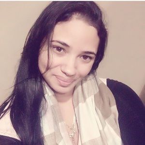 Meet your Posher, Celia